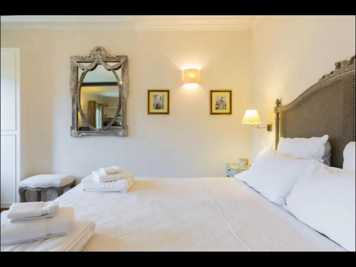 Chablis Apartment